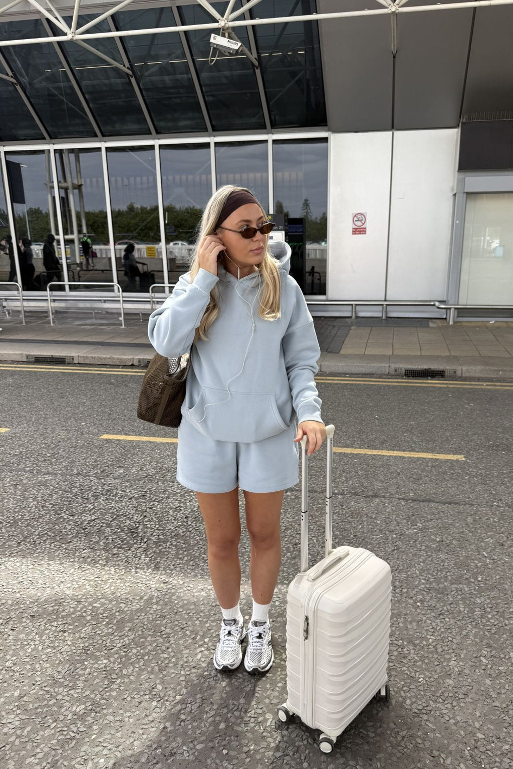 LOOM Essential Hoodie & Shorts Set | Sold out - Pre-Order Available