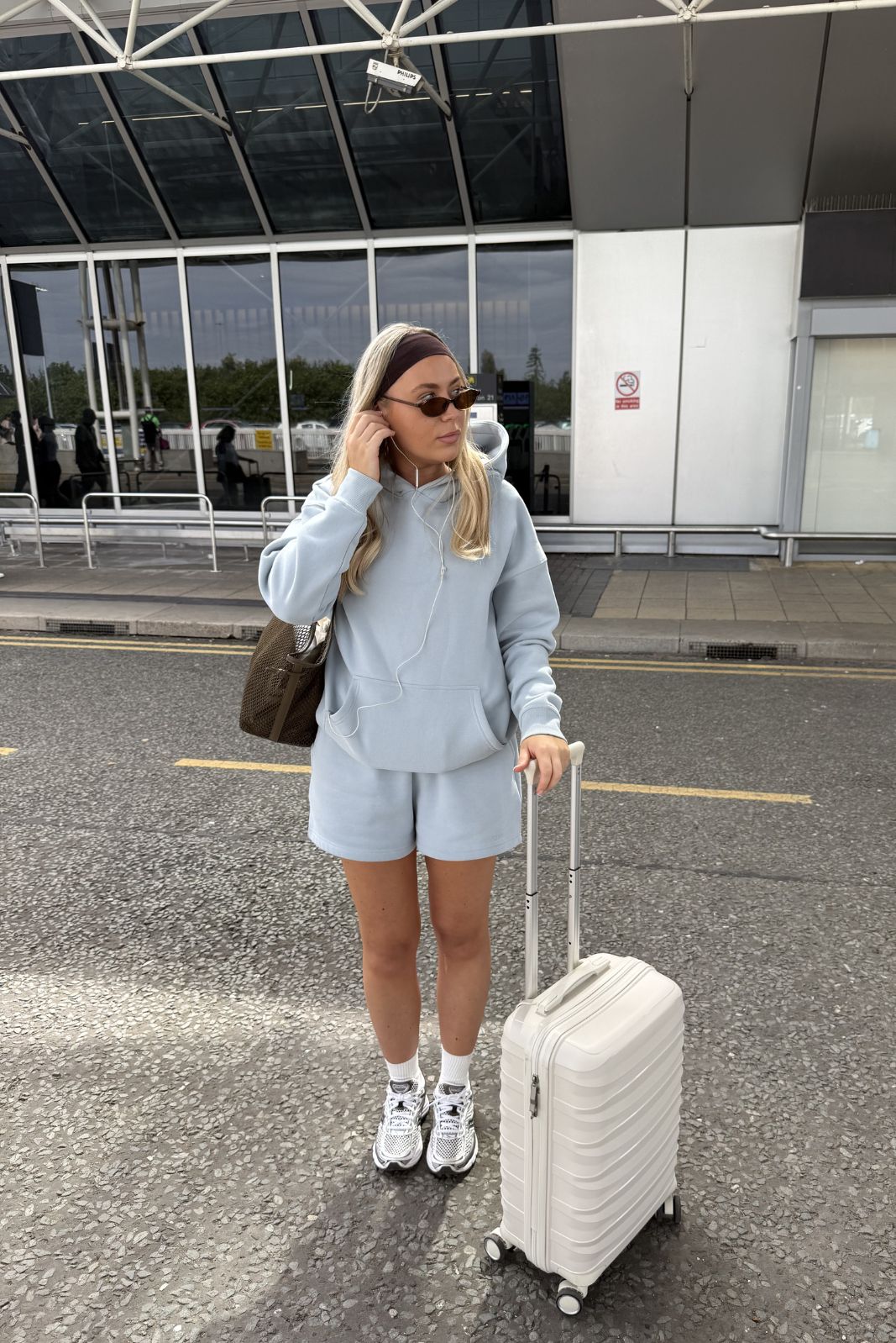 LOOM Essential Hoodie & Shorts Set | Sold out - Pre-Order Available