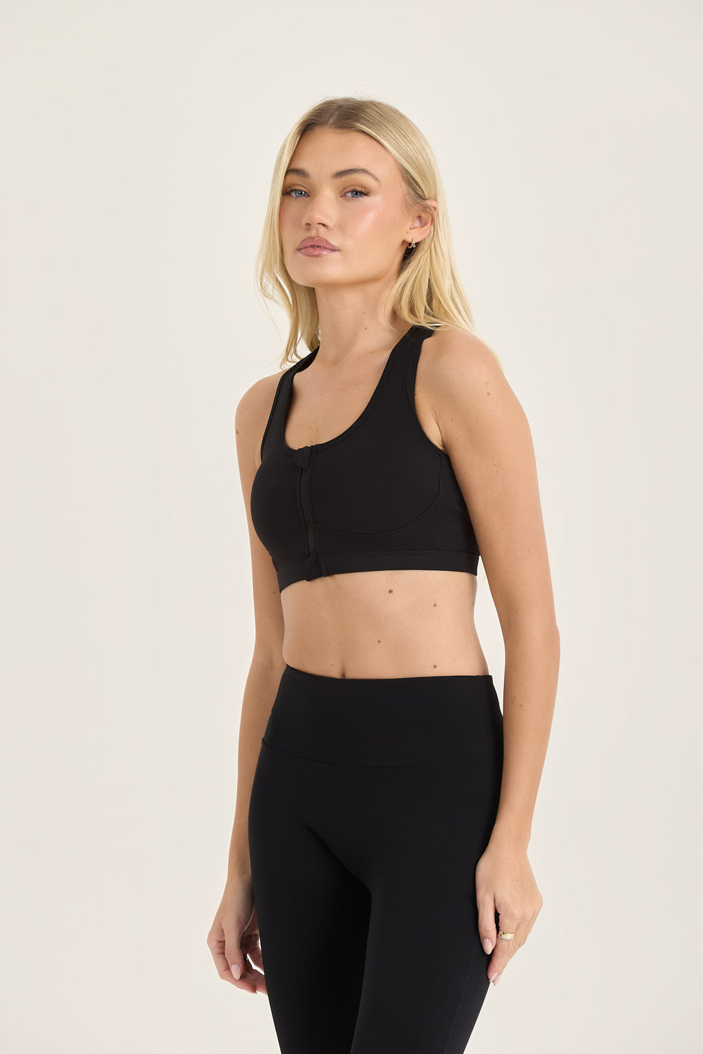 Day Flow Zip Up Sports Bra