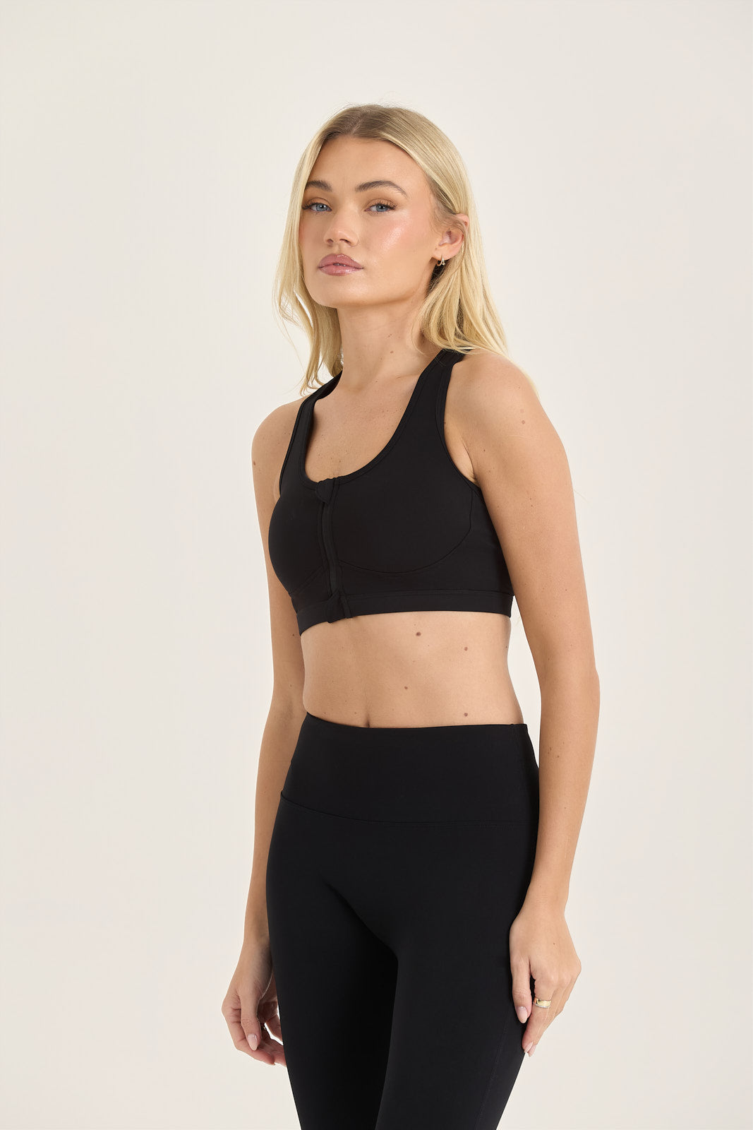 Day Flow Zip Up Sports Bra